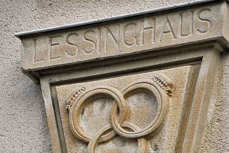 Wappen über dem Eingang